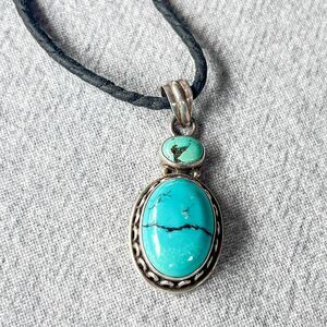 Vintage 1980s Sterling & Turquoise Pendant Necklace - Braided Leather Cord